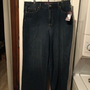 New with tags Gloria Vanderbilt Wide Leg Supreme Stretch Jeans 
Size 16